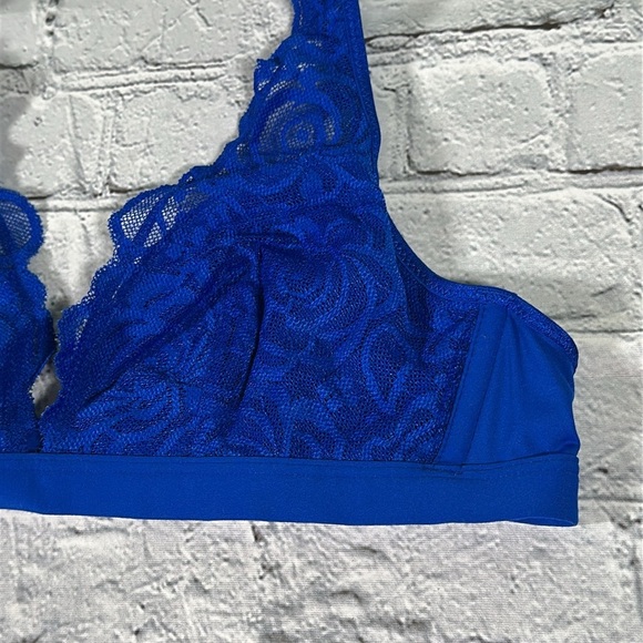 PINK Victoria's Secret Royal Blue Lace Plunge Bralette size Small - Picture 3 of 13